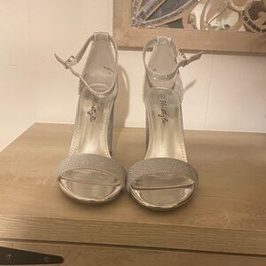 Herstyle Shimmering Silver Heels